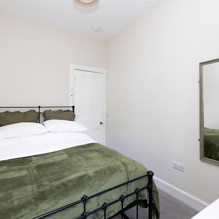 Edinburgh Holyrood Park Views Apartment Buitenkant foto