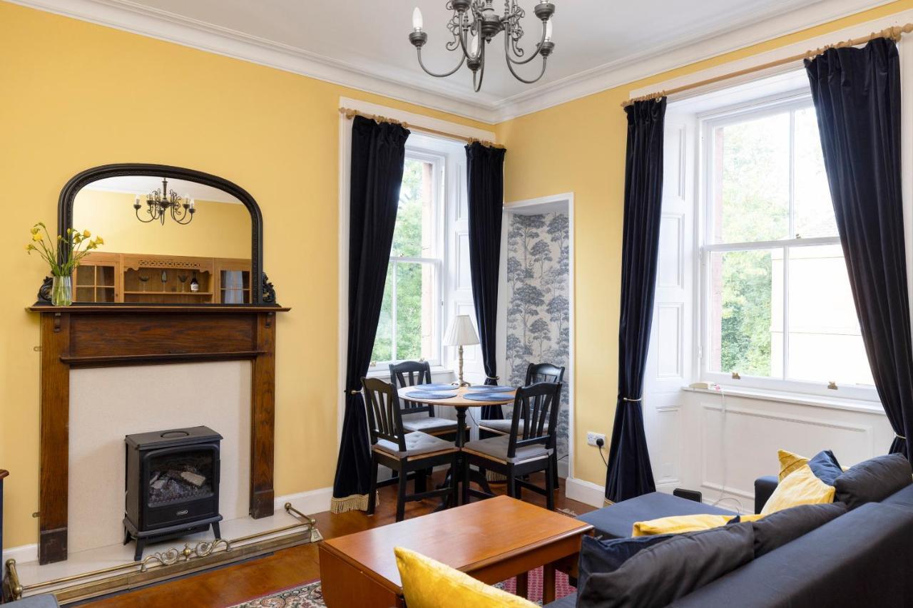 Edinburgh Holyrood Park Views Apartment Buitenkant foto