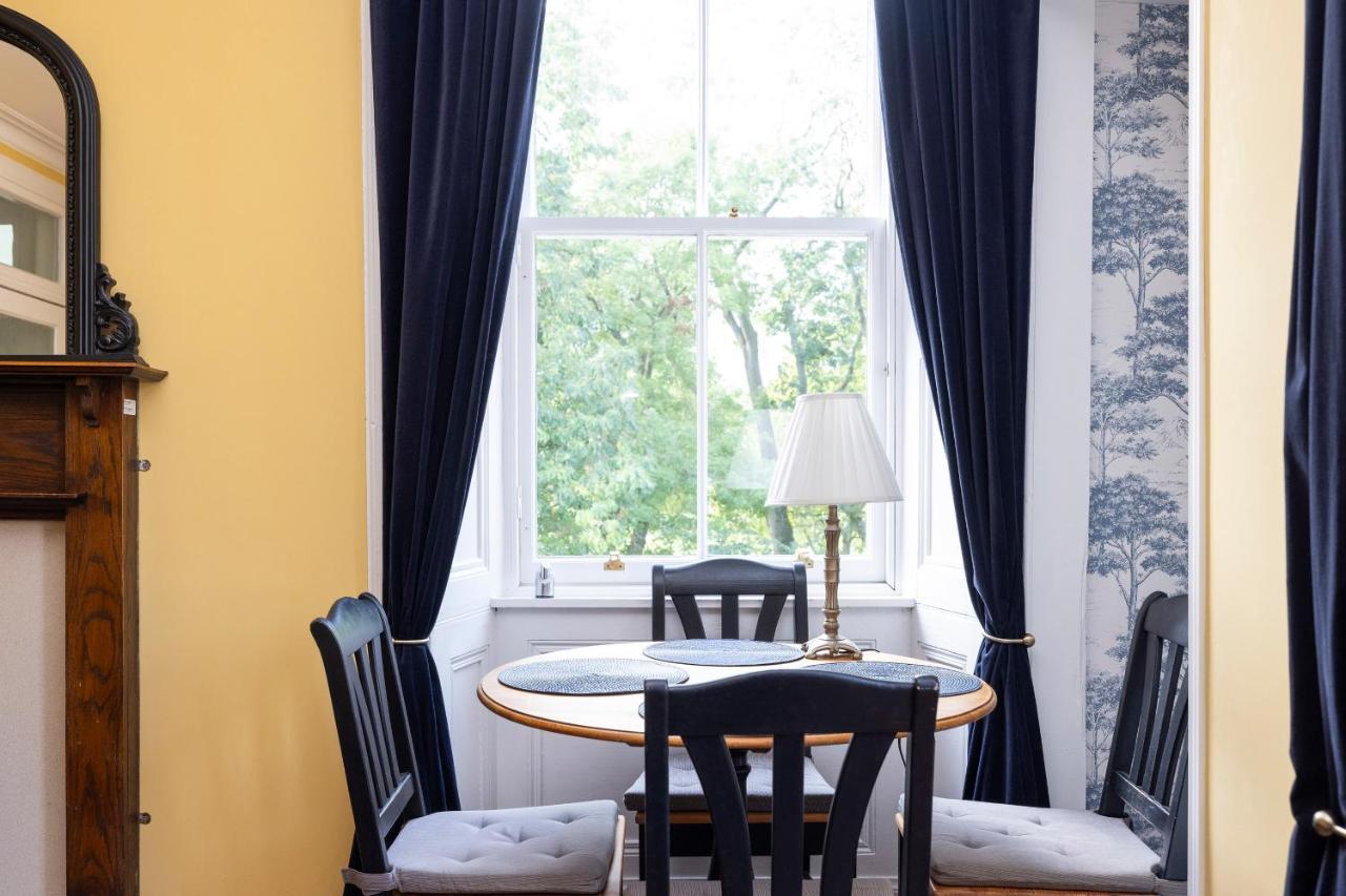 Edinburgh Holyrood Park Views Apartment Buitenkant foto